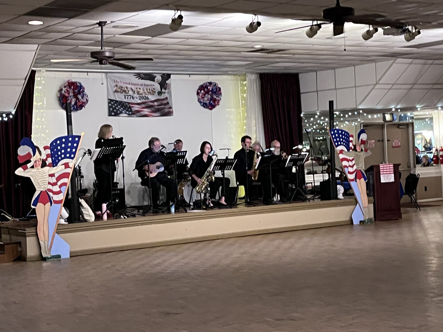 Gallery 1 - Band_and_Bandstand