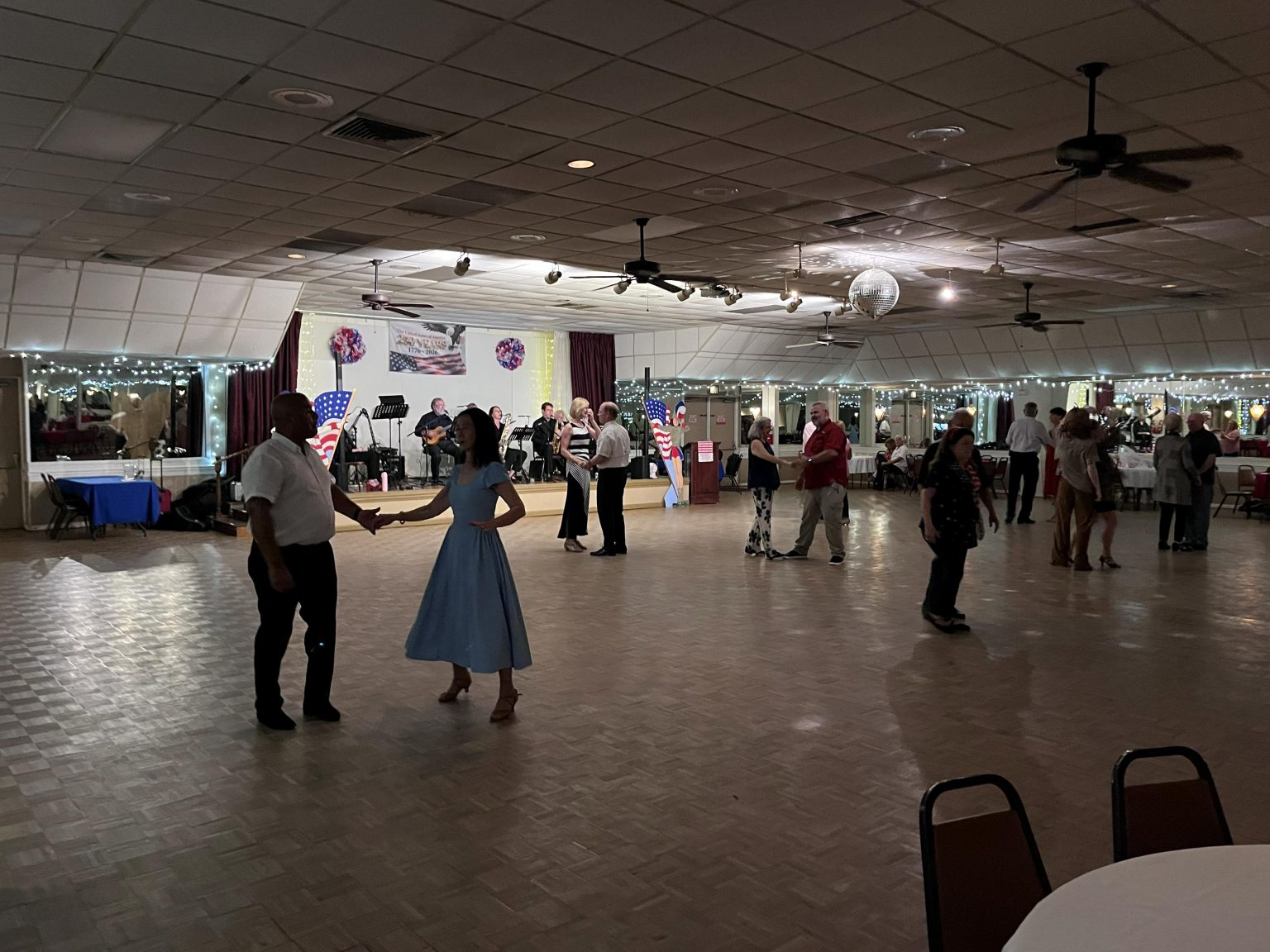 Gallery 2 - More Dancers Having Fun!